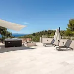 Sea View House With Jacuzzi - Casa Bianca Brac Ferienhaus *