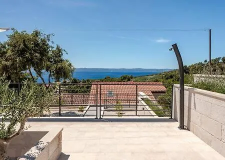 Vakantiehuis Sea View House With Jacuzzi - Casa Bianca Brac *