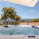 Sea View House With Jacuzzi - Casa Bianca Brac *