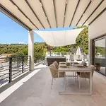 בית נופש Sea View House With Jacuzzi - Casa Bianca Brac *
