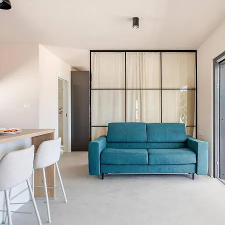 בית נופש Sea View House With Jacuzzi - Casa Bianca Brac *
